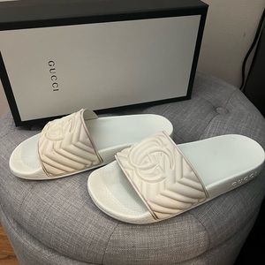 Women’s White Gucci Slides size 36